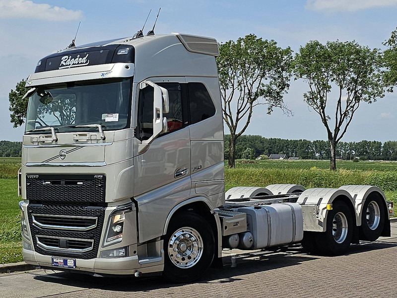 Volvo FH 750 6X2 9T FA WB 430 - Truk sasis: gambar 2 Volvo FH 750 6X2 9T FA WB 430 - Truk sasis: gambar 2
