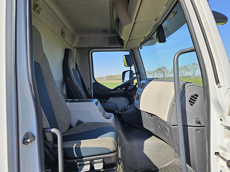 Truk box Volvo FL 250.12: gambar 7