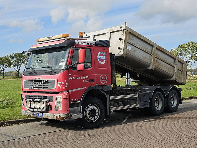 Volvo FM 13.440 6X4 - Truk jungkit: gambar 2 Volvo FM 13.440 6X4 - Truk jungkit: gambar 2