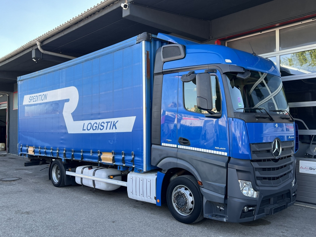 Mercedes-Benz Actros 1840 MEGA Jumbo Klima Retarder ACC-Tempo - Pengangkut kontainer/ Container truck: gambar 1 Mercedes-Benz Actros 1840 MEGA Jumbo Klima Retarder ACC-Tempo - Pengangkut kontainer/ Container truck: gambar 1