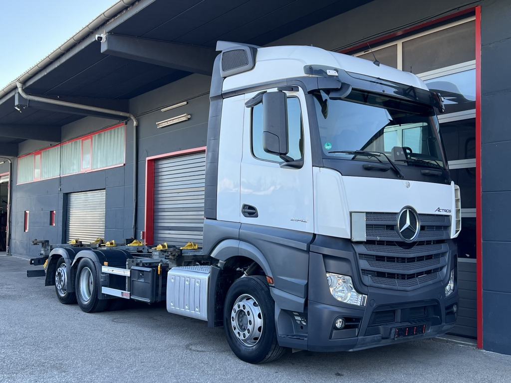 Mercedes-Benz Actros 2542 Klima Retader SDG715 745 BDF Scheckh - Pengangkut kontainer/ Container truck: gambar 1 Mercedes-Benz Actros 2542 Klima Retader SDG715 745 BDF Scheckh - Pengangkut kontainer/ Container truck: gambar 1