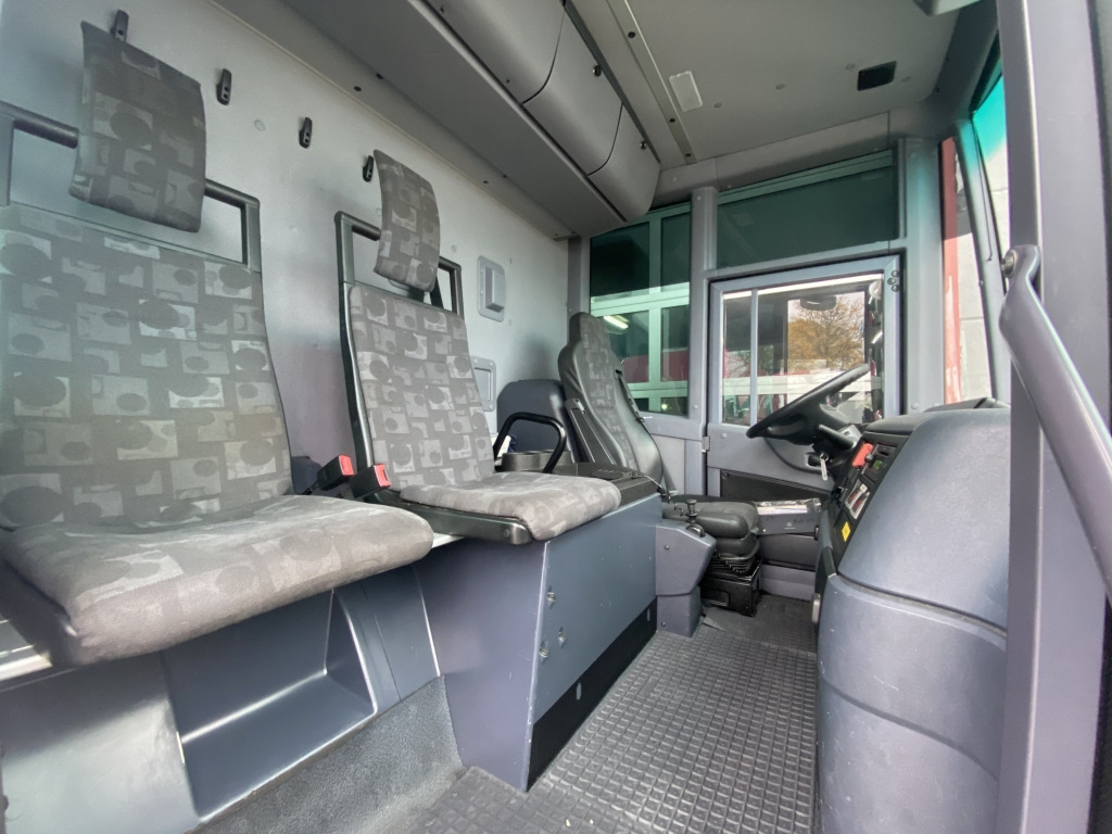 Truk sampah Mercedes-Benz Econic 2633 PLATZ Mülltonnenwaschanlage: gambar 12