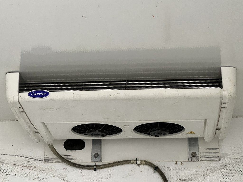 Mercedes-Benz Sprinter 316 CDI 4x4 3,4m CarrierViento Tiefkühl - Van berpendingin: gambar 4 Mercedes-Benz Sprinter 316 CDI 4x4 3,4m CarrierViento Tiefkühl - Van berpendingin: gambar 4