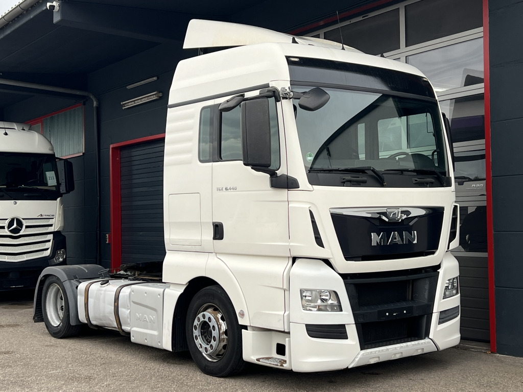MAN TGX 18.440 XLX MEGA Klimaauto Motorbremse 2xTank - Tractor head: gambar 1 MAN TGX 18.440 XLX MEGA Klimaauto Motorbremse 2xTank - Tractor head: gambar 1