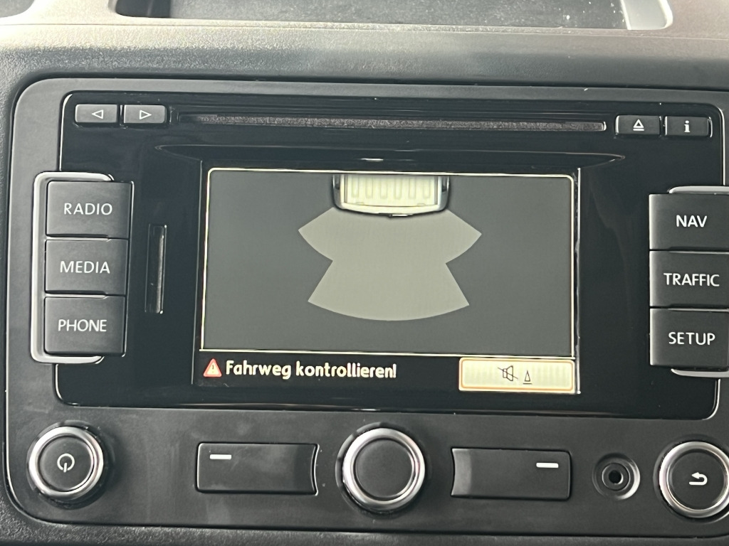 VW T5 Kombi 2,0 TDI BlueMotion Klima 9-Sitzer - Mobil: gambar 4 VW T5 Kombi 2,0 TDI BlueMotion Klima 9-Sitzer - Mobil: gambar 4