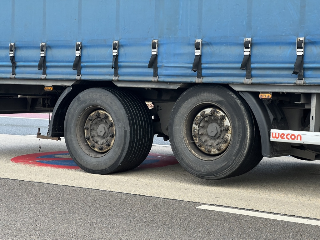 Wecon AZ218LN Jumbo Tandem 7,6m P+P Luftfederung - Trailer dengan terpal samping: gambar 3 Wecon AZ218LN Jumbo Tandem 7,6m P+P Luftfederung - Trailer dengan terpal samping: gambar 3
