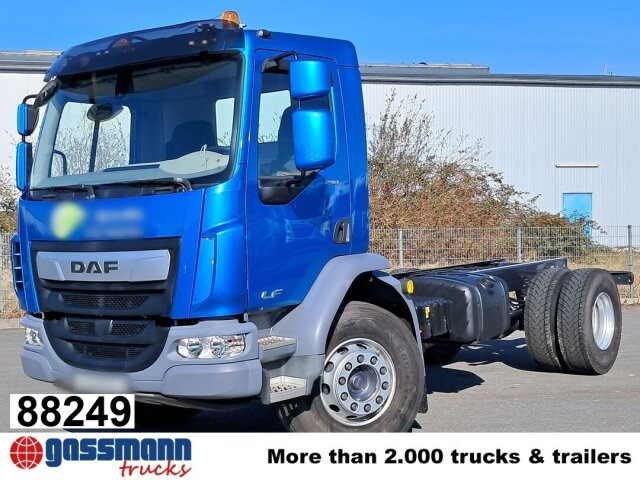 DAF LF 290 FA 4x2, Nebenantrieb, Navi - Truk sasis: gambar 1 DAF LF 290 FA 4x2, Nebenantrieb, Navi - Truk sasis: gambar 1