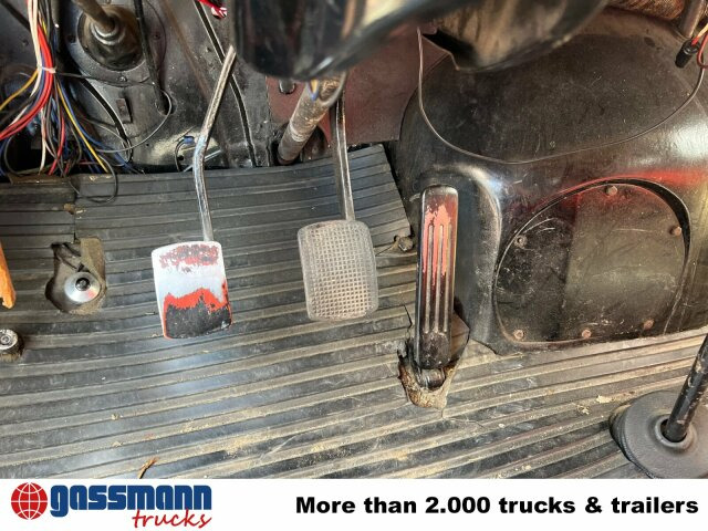 Ford FK 2500 4x2 LF8 Feuerwehr - Truk pemadam kebakaran: gambar 5 Ford FK 2500 4x2 LF8 Feuerwehr - Truk pemadam kebakaran: gambar 5