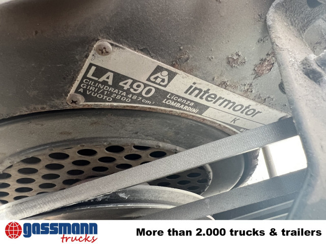 Hako V 490 mit Schneeschild und Ketten - Traktor kota: gambar 4 Hako V 490 mit Schneeschild und Ketten - Traktor kota: gambar 4