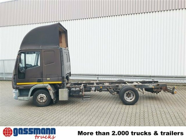 Iveco EuroCargo 75 E 17/4x2, 6x VORHANDEN! - Truk box: gambar 3 Iveco EuroCargo 75 E 17/4x2, 6x VORHANDEN! - Truk box: gambar 3