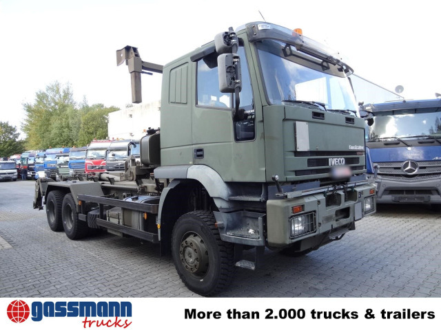 Iveco EuroTrakker 260E44W 6X6, Retarder, ADR - Hook lift: gambar 2 Iveco EuroTrakker 260E44W 6X6, Retarder, ADR - Hook lift: gambar 2