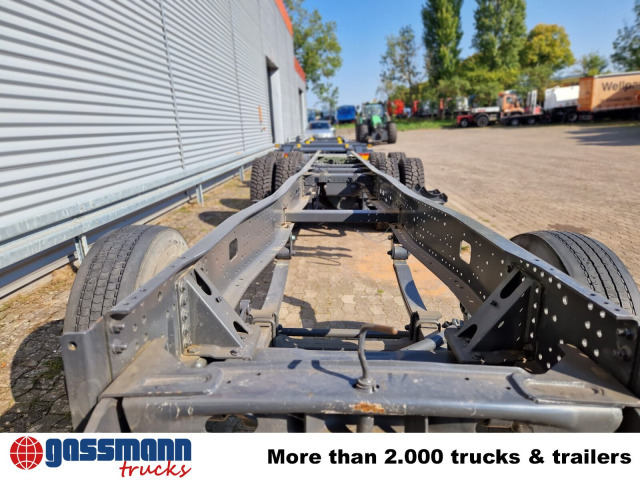 Iveco Trakker AD260T45 6x4, BRANDSCHADEN FAHRERHAUS! - Truk sasis: gambar 2 Iveco Trakker AD260T45 6x4, BRANDSCHADEN FAHRERHAUS! - Truk sasis: gambar 2