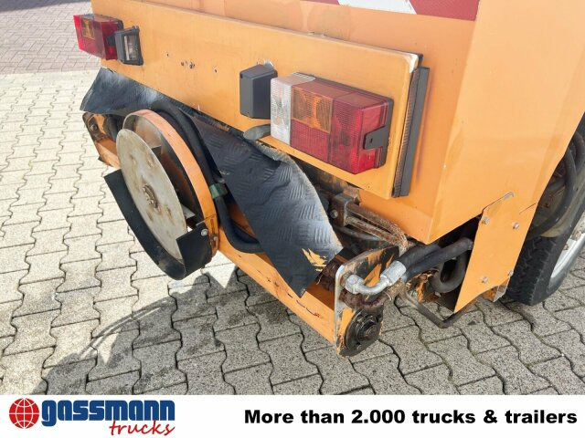 KIEFER HY 1251 / 4x4 Bokimobil, Winterdienst - Penyapu jalan: gambar 3 KIEFER HY 1251 / 4x4 Bokimobil, Winterdienst - Penyapu jalan: gambar 3