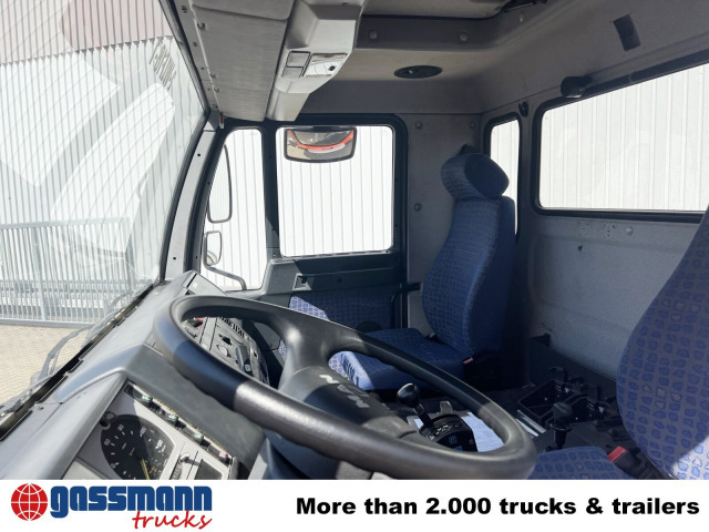 MAN 25/18.284 6x2-4 LL,Kran HMF 1113 K3, Funk, - Hook lift, Truk derek: gambar 5 MAN 25/18.284 6x2-4 LL,Kran HMF 1113 K3, Funk, - Hook lift, Truk derek: gambar 5