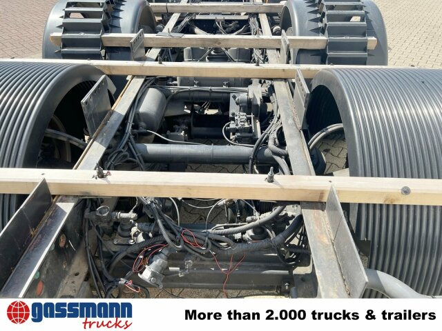 MAN 25/18.284 6x2-4 LL, Retarder, Lenkachse - Truk sasis: gambar 4 MAN 25/18.284 6x2-4 LL, Retarder, Lenkachse - Truk sasis: gambar 4