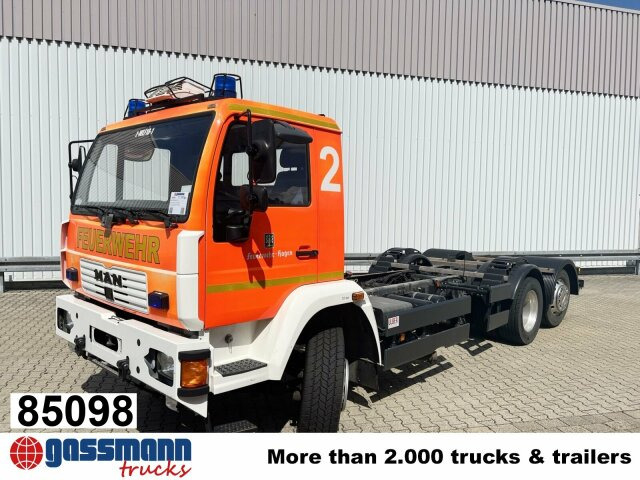 MAN 25/18.284 6x2-4 LL, Retarder, Lenkachse - Truk sasis: gambar 1 MAN 25/18.284 6x2-4 LL, Retarder, Lenkachse - Truk sasis: gambar 1