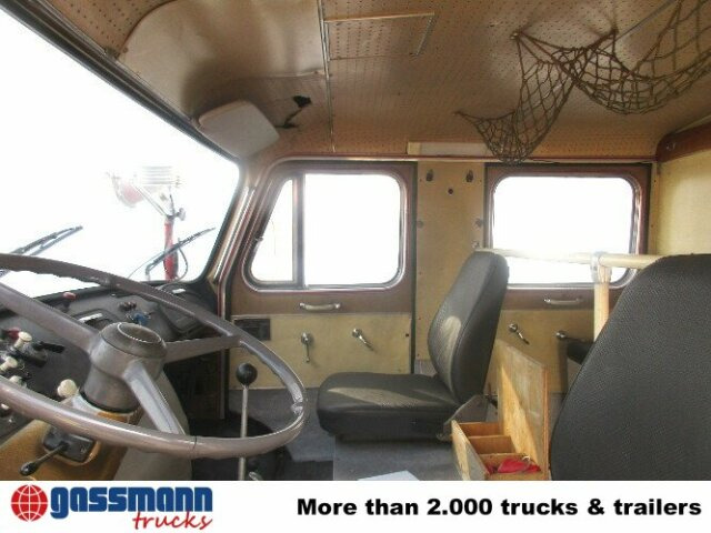 MAN 450 HALF TRO-TLF 16 - Ambulans: gambar 3 MAN 450 HALF TRO-TLF 16 - Ambulans: gambar 3