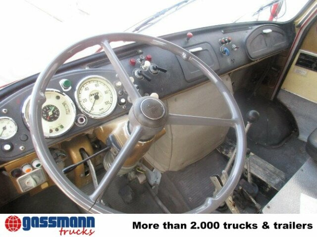 MAN 450 HALF TRO-TLF 16 - Ambulans: gambar 4 MAN 450 HALF TRO-TLF 16 - Ambulans: gambar 4