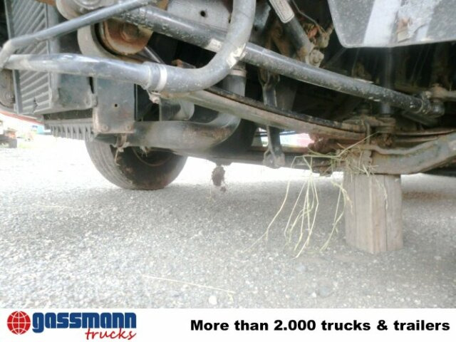 MAN L33 8.180 C 4x2, Unfallfahrzeug mit - Truk box: gambar 3 MAN L33 8.180 C 4x2, Unfallfahrzeug mit - Truk box: gambar 3