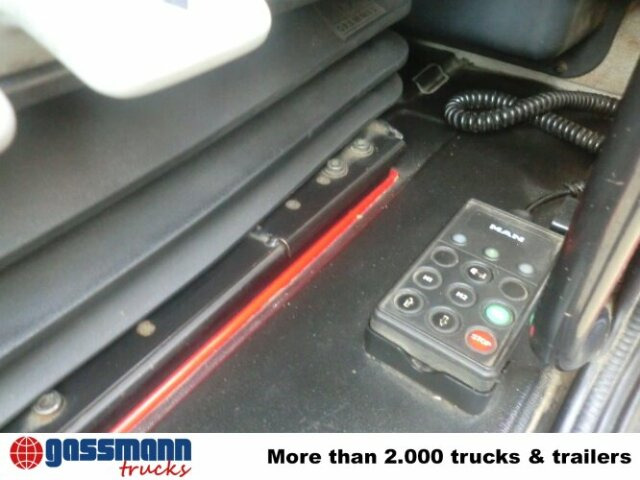 MAN L35 10.163 4x2 - Truk box: gambar 3 MAN L35 10.163 4x2 - Truk box: gambar 3