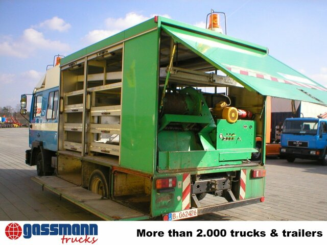 MAN Spülwagen - Truk vakum: gambar 2 MAN Spülwagen - Truk vakum: gambar 2