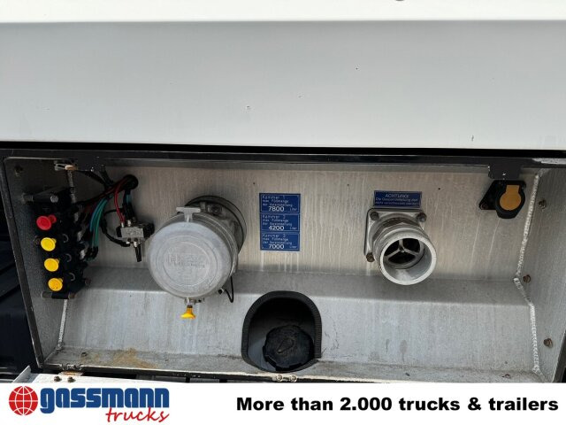 MAN TGA 26.390 6X2-4 BL, Lenk-/Liftachse, Willig - Truk tangki: gambar 3 MAN TGA 26.390 6X2-4 BL, Lenk-/Liftachse, Willig - Truk tangki: gambar 3