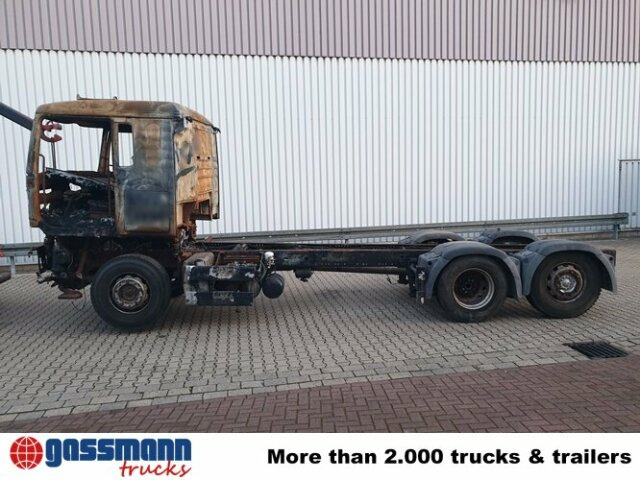 MAN TGA 26.440 6x2 BL Brandschaden - Truk sasis: gambar 4 MAN TGA 26.440 6x2 BL Brandschaden - Truk sasis: gambar 4