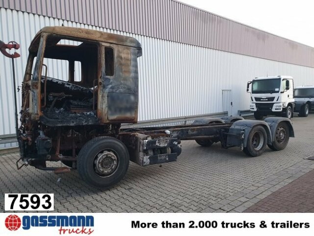 MAN TGA 26.440 6x2 BL Brandschaden - Truk sasis: gambar 1 MAN TGA 26.440 6x2 BL Brandschaden - Truk sasis: gambar 1