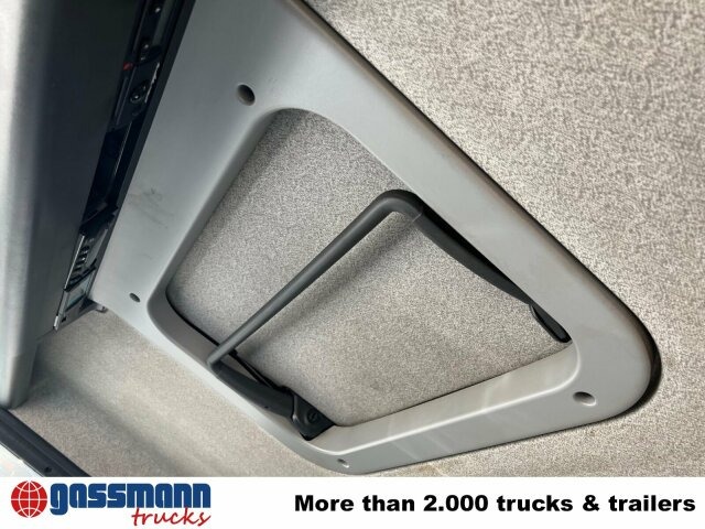 MAN TGL 12.220 4X2 BL mit Motorschaden, - Truk berpendingin: gambar 2 MAN TGL 12.220 4X2 BL mit Motorschaden, - Truk berpendingin: gambar 2