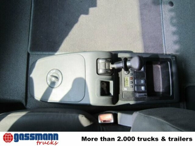 MAN TGM 12.280BL 4x2 - Truk pengangkut mobil: gambar 2 MAN TGM 12.280BL 4x2 - Truk pengangkut mobil: gambar 2