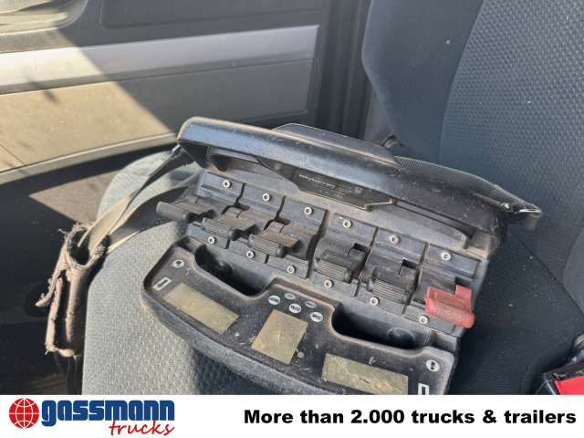 MAN TGS 26.360 6x2-4 BL, 2-Seiten-Kipper, Heckkran - Truk jungkit, Truk derek: gambar 3 MAN TGS 26.360 6x2-4 BL, 2-Seiten-Kipper, Heckkran - Truk jungkit, Truk derek: gambar 3