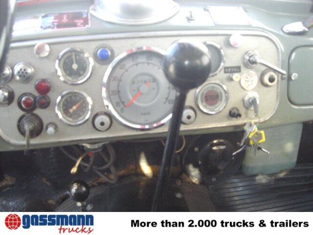 Magirus Deutz MAGIRUS URANUS 250D22 KW 16 Feuerwehr Kranwagen - Truk pemadam kebakaran, Truk derek: gambar 3 Magirus Deutz MAGIRUS URANUS 250D22 KW 16 Feuerwehr Kranwagen - Truk pemadam kebakaran, Truk derek: gambar 3