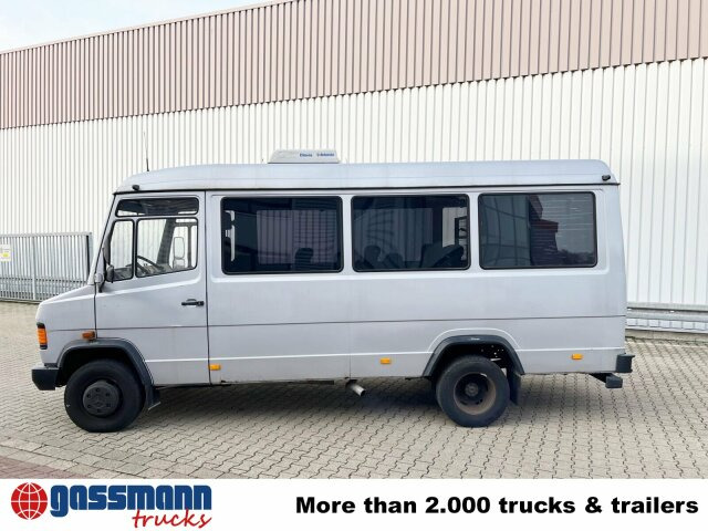 Mercedes-Benz 711 D-KA 4x2, Standklima, 11-Sitze, 2 x on stock - Truk box: gambar 2 Mercedes-Benz 711 D-KA 4x2, Standklima, 11-Sitze, 2 x on stock - Truk box: gambar 2