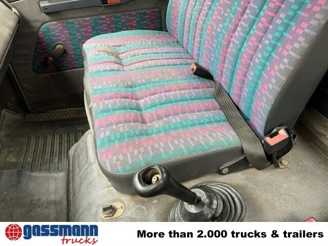 Mercedes-Benz 811 K 4x2 - Truk jungkit: gambar 4 Mercedes-Benz 811 K 4x2 - Truk jungkit: gambar 4