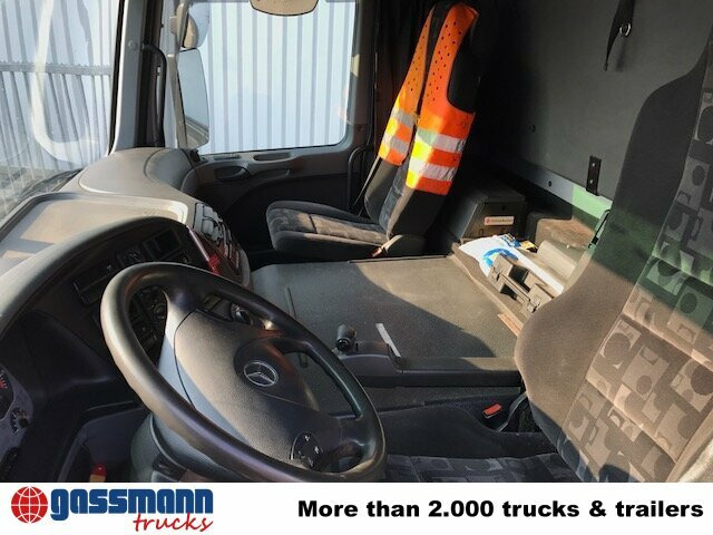 Mercedes-Benz Actros 1841 L 4x2, Esterer Tankaufbau ca. - Truk tangki: gambar 5 Mercedes-Benz Actros 1841 L 4x2, Esterer Tankaufbau ca. - Truk tangki: gambar 5