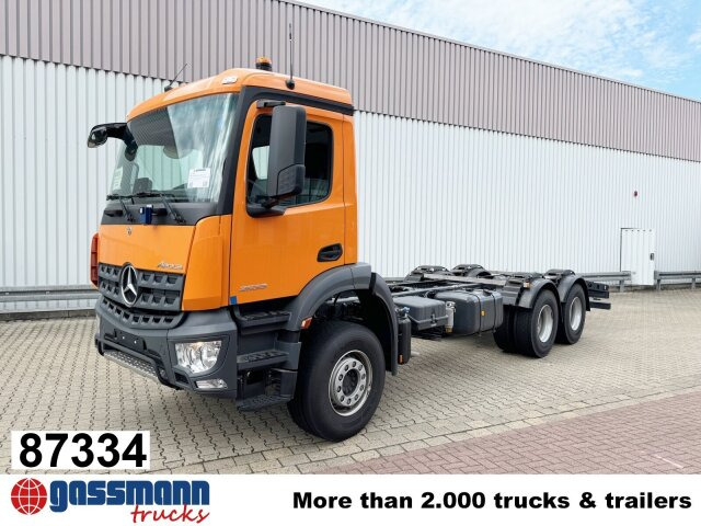 Mercedes-Benz Arocs 2633 6x4, 2x Nebenantrieb - Truk sasis: gambar 1 Mercedes-Benz Arocs 2633 6x4, 2x Nebenantrieb - Truk sasis: gambar 1