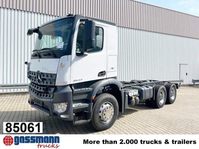 Mercedes-Benz Arocs 2642 K 6x4, Retarder, Motorabtrieb - Truk sasis: gambar 1 Mercedes-Benz Arocs 2642 K 6x4, Retarder, Motorabtrieb - Truk sasis: gambar 1