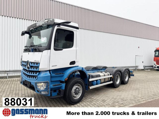 Mercedes-Benz Arocs 2651 L 6x6, HydroDrive, MirrorCam, - Truk sasis: gambar 1 Mercedes-Benz Arocs 2651 L 6x6, HydroDrive, MirrorCam, - Truk sasis: gambar 1