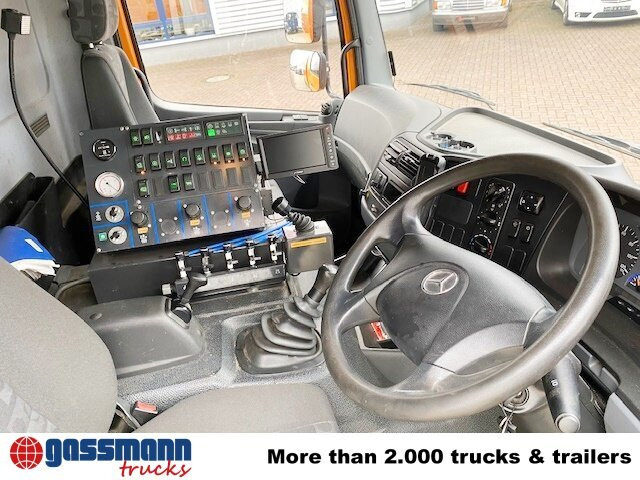 Mercedes-Benz Atego 1324 4x2, Kehrmaschine Explorer 8 - Penyapu jalan: gambar 2 Mercedes-Benz Atego 1324 4x2, Kehrmaschine Explorer 8 - Penyapu jalan: gambar 2