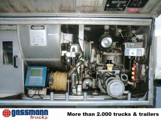 Mercedes-Benz SK 1824 L 4x2, Esterer Tankaufbau ca. 13.100l, 2 - Truk tangki: gambar 2 Mercedes-Benz SK 1824 L 4x2, Esterer Tankaufbau ca. 13.100l, 2 - Truk tangki: gambar 2