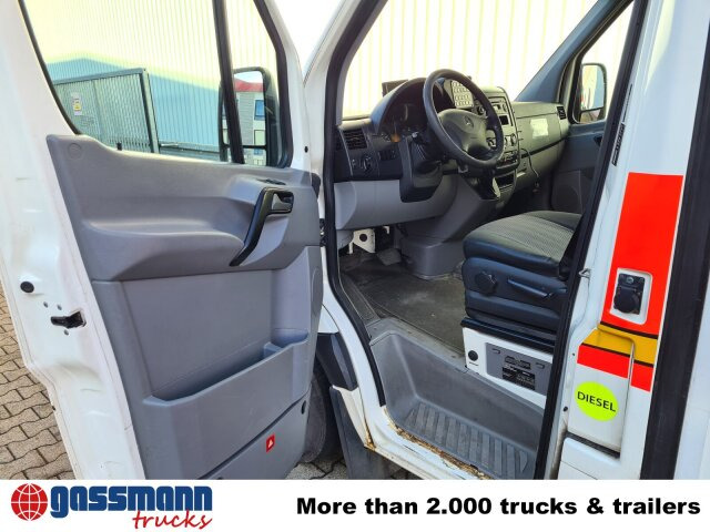 Mercedes-Benz Sprinter 316 KA 4x2, Rettungswagen - Van panel: gambar 4 Mercedes-Benz Sprinter 316 KA 4x2, Rettungswagen - Van panel: gambar 4