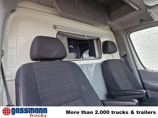 Mercedes-Benz Sprinter 516 CDI 4x2, Rettungswagen - Van panel: gambar 5 Mercedes-Benz Sprinter 516 CDI 4x2, Rettungswagen - Van panel: gambar 5