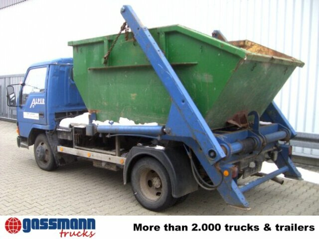 Mitsubishi Canter 4x2, ERSATZTEILTRÄGER - Truk skip loader: gambar 2 Mitsubishi Canter 4x2, ERSATZTEILTRÄGER - Truk skip loader: gambar 2