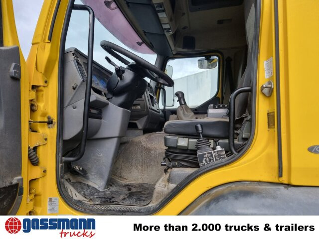 Renault Kerax 380.26 6x4, Bordmatik links - Truk jungkit: gambar 2 Renault Kerax 380.26 6x4, Bordmatik links - Truk jungkit: gambar 2