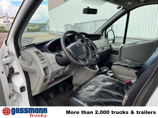 Renault Trafik 2.0 dCi115 4x2, Krankentransporter - Ambulans: gambar 5 Renault Trafik 2.0 dCi115 4x2, Krankentransporter - Ambulans: gambar 5