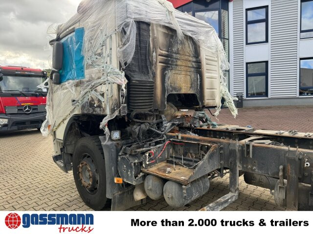 Volvo FM 380 6x4 R mit Brandschaden - Truk jungkit: gambar 2 Volvo FM 380 6x4 R mit Brandschaden - Truk jungkit: gambar 2