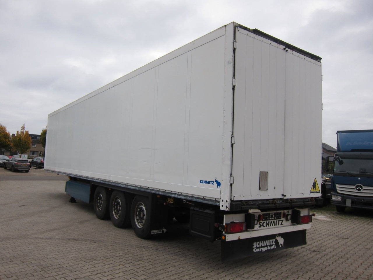 Schmitz Cargobull SKO 24 Iso-Koffer Doppelstock Lift Disc Top 2x - Semi-trailer kotak tertutup: gambar 4 Schmitz Cargobull SKO 24 Iso-Koffer Doppelstock Lift Disc Top 2x - Semi-trailer kotak tertutup: gambar 4