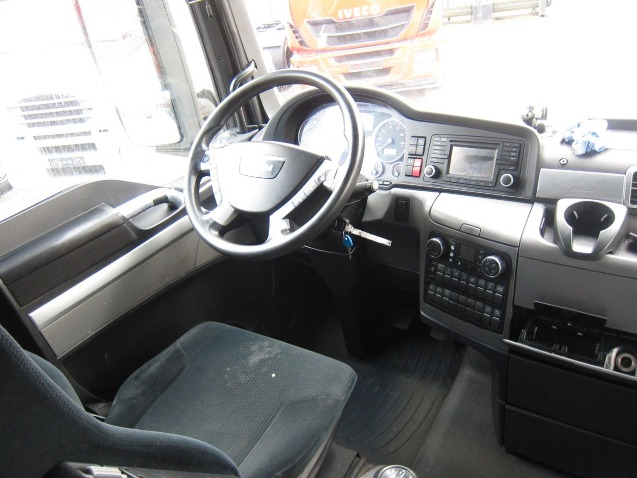 Tractor head MAN TGX 18 440 XXL Retarder 730tkm 2xTank: gambar 10