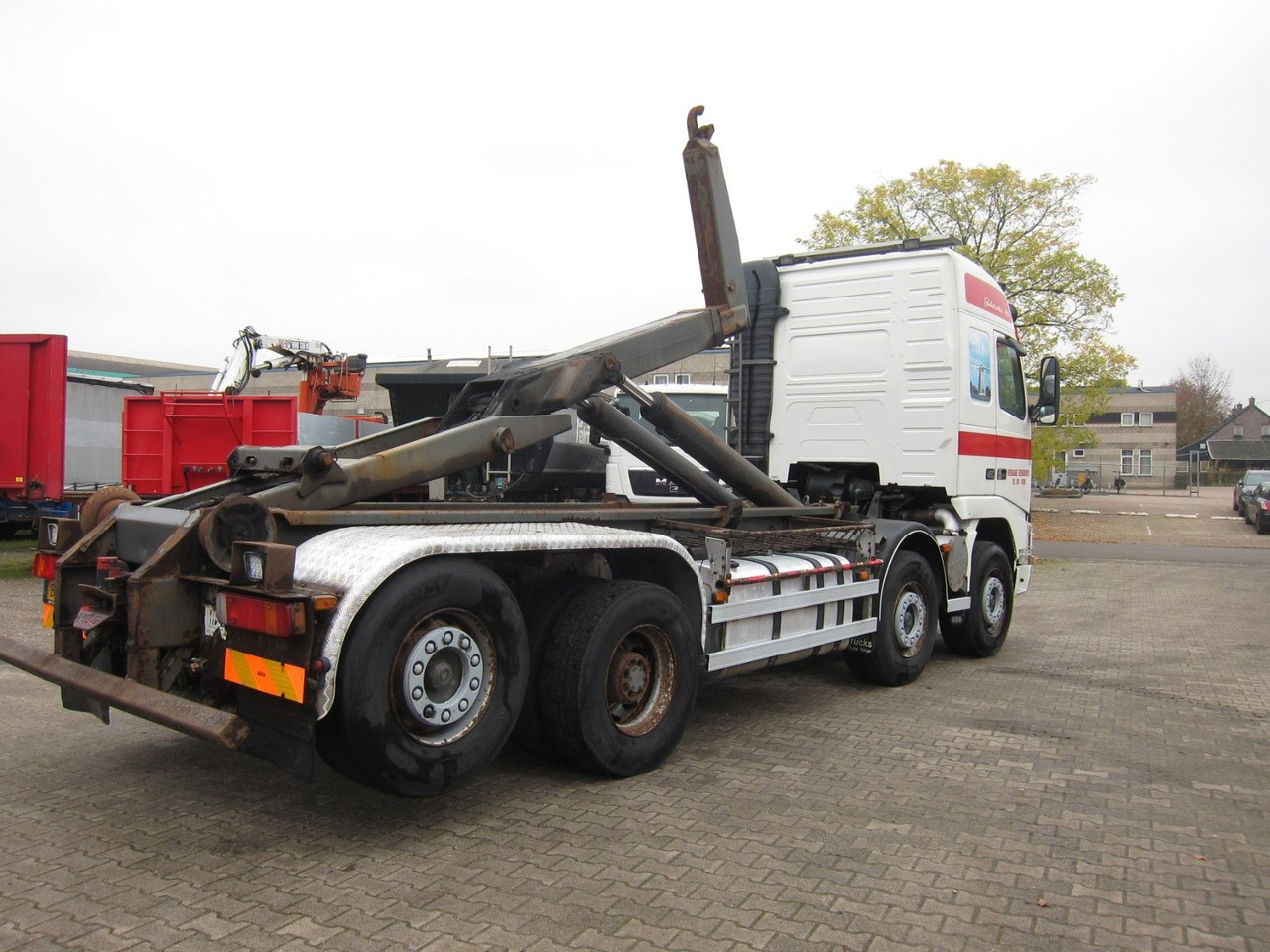 Volvo FH 460 Globe 8X2 Haken 25T Manual Ap-Achse - Hook lift: gambar 4 Volvo FH 460 Globe 8X2 Haken 25T Manual Ap-Achse - Hook lift: gambar 4