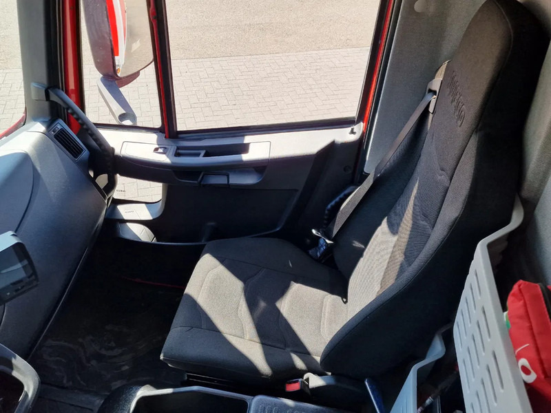 Truk box Iveco Eurocargo 75-190 Isotherm box - Zepro loadlift - Low KM - Airco - Euro 6 - Camera: gambar 18